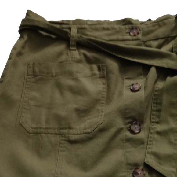 LOFT OUTLET WOMEN'S ARMY GREEN BUTTON FROM MINI SKIRT.SIZE 14. - Picture 9 of 12